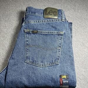 NWT Lee Relaxed Fit Men’s 32 x 32 Classic Blue Denim light wash new with tags